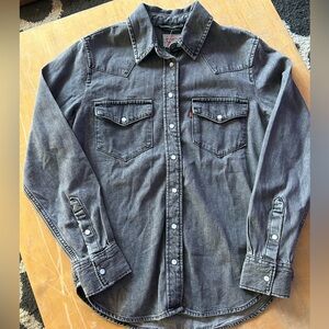 Women’s Levi’s denim western shirt XS